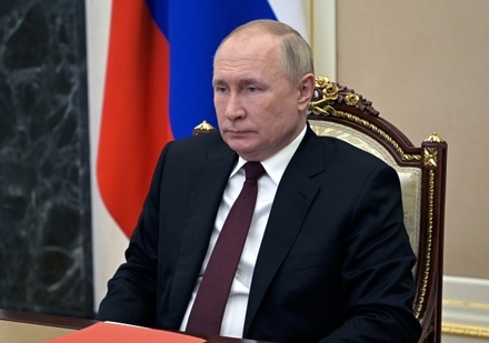 Владимир Путин опроверг возможность введения новых ограничений из-за «омикрона»