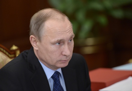 Владимир Путин запретил увольнять прослуживших 10 лет военных без жилья