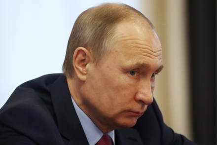 Владимир Путин за прошлый год заработал около 8 млн 860 тысяч рублей
