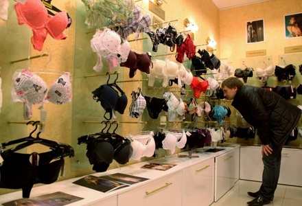 В России накануне 14 февраля втрое выросли продажи эротического белья