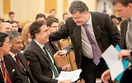 Пётр Порошенко готов одобрить отставку Михаила Саакашвили
