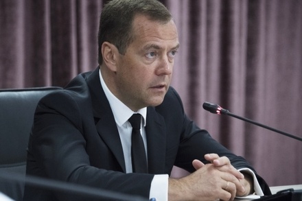 Дмитрий Медведев допустил возможность разрыва дипотношений с Киевом