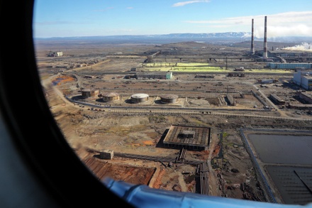 В России проверят все крупные предприятия после утечки топлива в Норильске