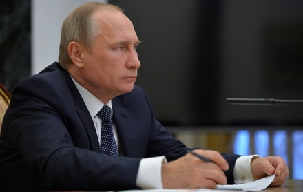 Путин поручил подготовить техзадание для выпуска оборудования по хранению данных