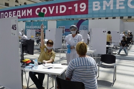 В Москве заработала горячая линия по вопросам вакцинации сотрудников