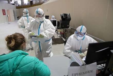 В России за сутки зафиксировано 25 487 случаев заражения коронавирусом