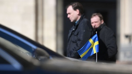 Россия выслала двух шведских дипломатов после отказа в дипвизах сотрудникам посольства