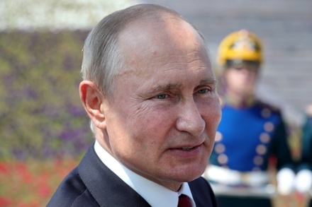 Владимир Путин предложил закрепить в учебной программе патриотизм и гражданственность