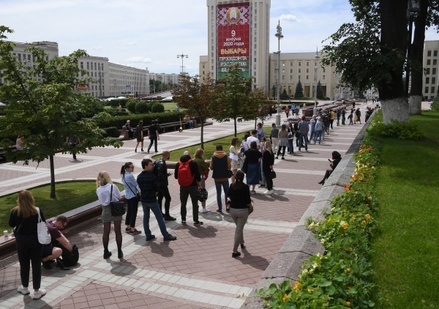 В Минске начались задержания людей, стоявших в очереди с жалобами в ЦИК