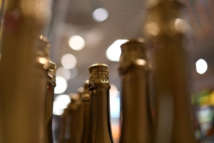 В России перед Новым годом рухнули продажи шампанского