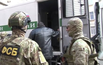 ФСБ подтвердила задержание националистов, причастных к нападениям на мигрантов