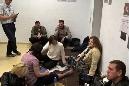 Голодающих ипотечников госпитализируют из главного офиса ВТБ в «Москва-Сити»