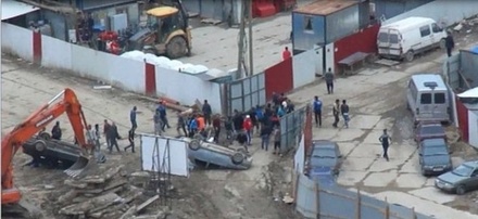 После драки на стройке под Петербургом задержаны 17 мигрантов 