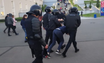 Предполагаемый участник беспорядков в Москве Анохин скрылся от следствия
