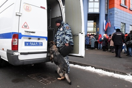 В судах Москвы снова ищут бомбы