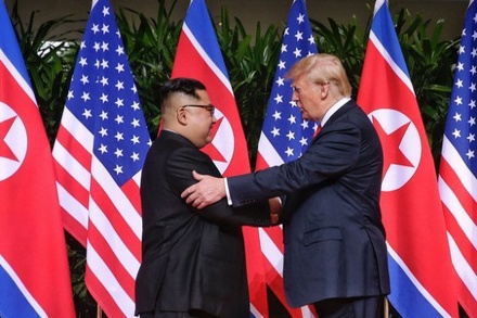 Лидеры США и КНДР встретились впервые в истории