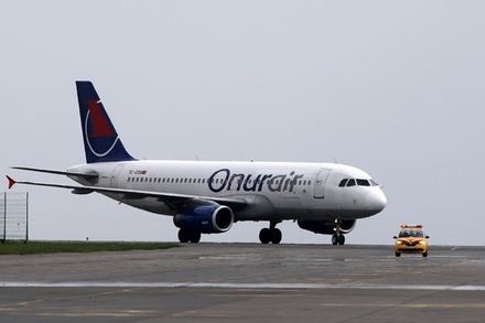 В аэропорту Волгограда экстренно приземлился пассажирский Airbus