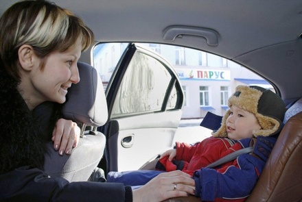 ГИБДД научит родителей правильно перевозить детей в автомобиле