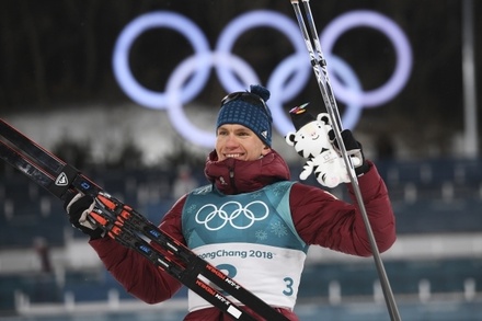 Дмитрий Медведев поздравил российских лыжников с бронзовыми медалями Олимпиады