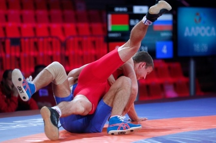 Артём Сурков выиграл бронзу на ЧМ по греко-римской борьбе в Париже