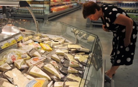 Улюкаев заверил немецкие СМИ в наличии хорошего сыра в российских магазинах