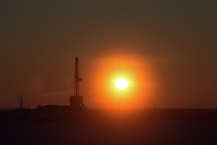 Леонид Федун предрёк нефти цену в 30-40 долларов за баррель