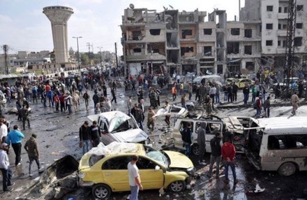 Два смертника подорвались у военных объектов в сирийском Хомсе