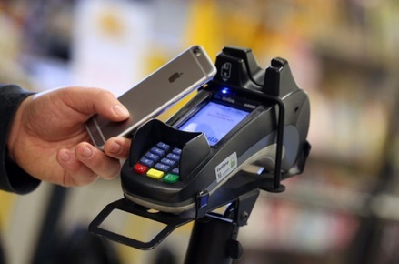 «Тинькофф Банк» запустит свой кошелёк для онлайн и офлайн-покупок