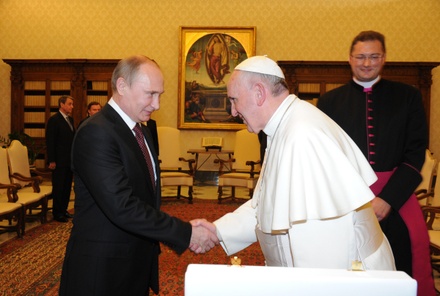 В РФ не исключили, что Папа Римский станет посредником в конфликте на Украине