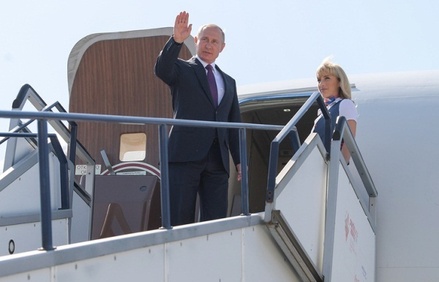 Владимир Путин прибыл в Актау для участия в Каспийском саммите