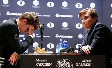 Карякин обыграл Карлсена в пятой партии шахматного чемпионата мира по блицу