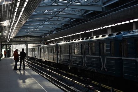 Остановлено движение поездов на участке зелёной ветки московского метро