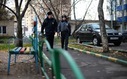 Москвичи рассказали о профилактических беседах с полицейскими на улицах во время самоизоляции