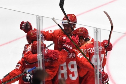 Россия обыграла США и вышла в полуфинал чемпионата мира по хоккею