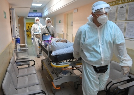 Суточный прирост заболевших COVID-19 в Москве вновь превысил трёхтысячный порог