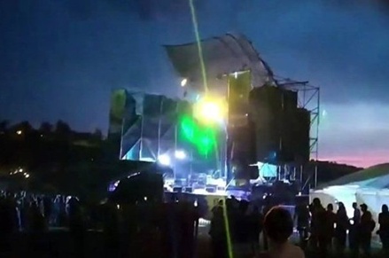 На украинском рок-фестивале из-за урагана погиб человек