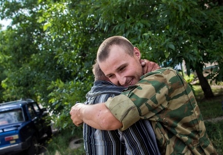 Киев заявил об освобождении ополченцами первых заложников