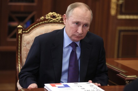 Путин поручил подготовить предложения по предотвращению пыток в колониях