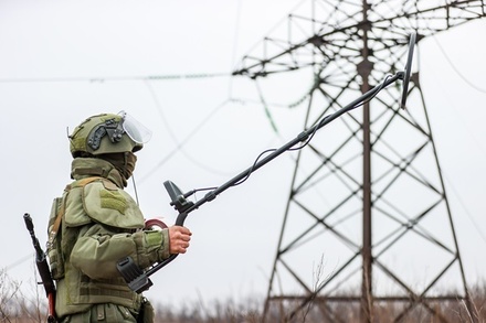 Военный эксперт: Россия начала работу по созданию санитарной зоны на границе с Украиной