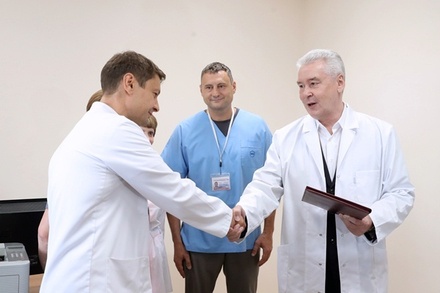 Сергей Собянин поручил повысить зарплату врачам на 40 процентов