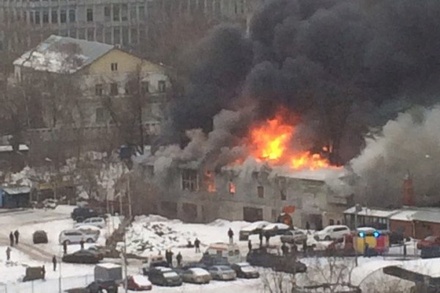 Крупный пожар произошёл на востоке Москвы