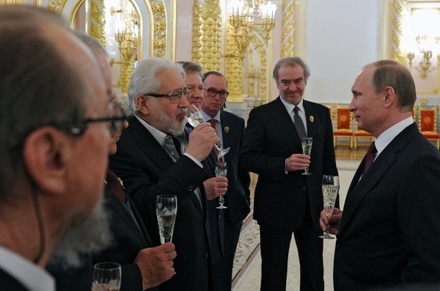 Владимир Путин вручил в Кремле государственные премии