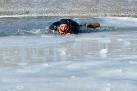 На Кубани организованы круглосуточные поиски провалившихся под лёд детей