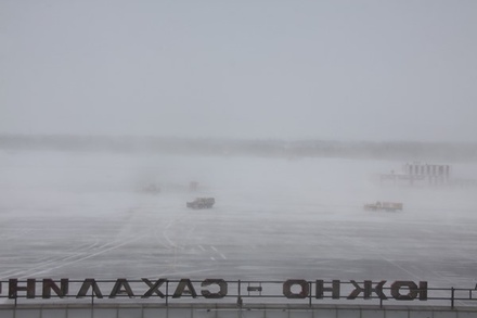 Аэропорт Южно-Сахалинска не выпускает и не принимает самолёты из-за тумана