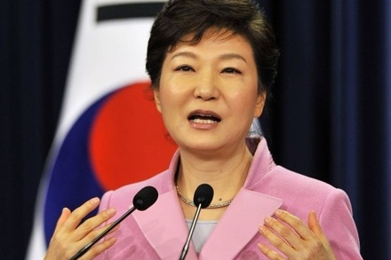 Президент Южной Кореи не приедет в парламент после призывов к импичменту