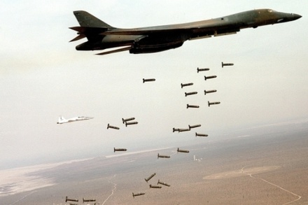 Министр обороны Ирака заявил о 9 погибших в результате авиаудара коалиции США