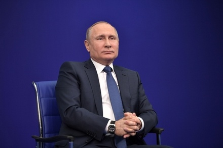 Путин решил повременить с ответом США на «кремлёвский список»