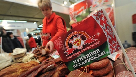 Минск надеется на поход «широким фронтом» белорусских продуктов в Россию
