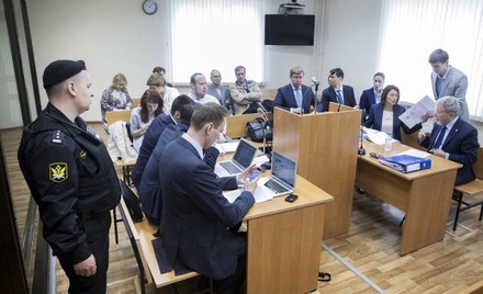 Суд удовлетворил иск Алишера Усманова к Алексею Навальному