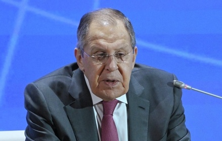Лавров заявил о сохранении приверженности России мирному урегулированию на Украине